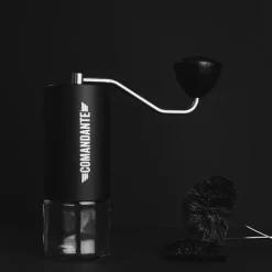Comandante C40 MK4 Nitro Blade Black käsikäyttöinen kahvimylly
