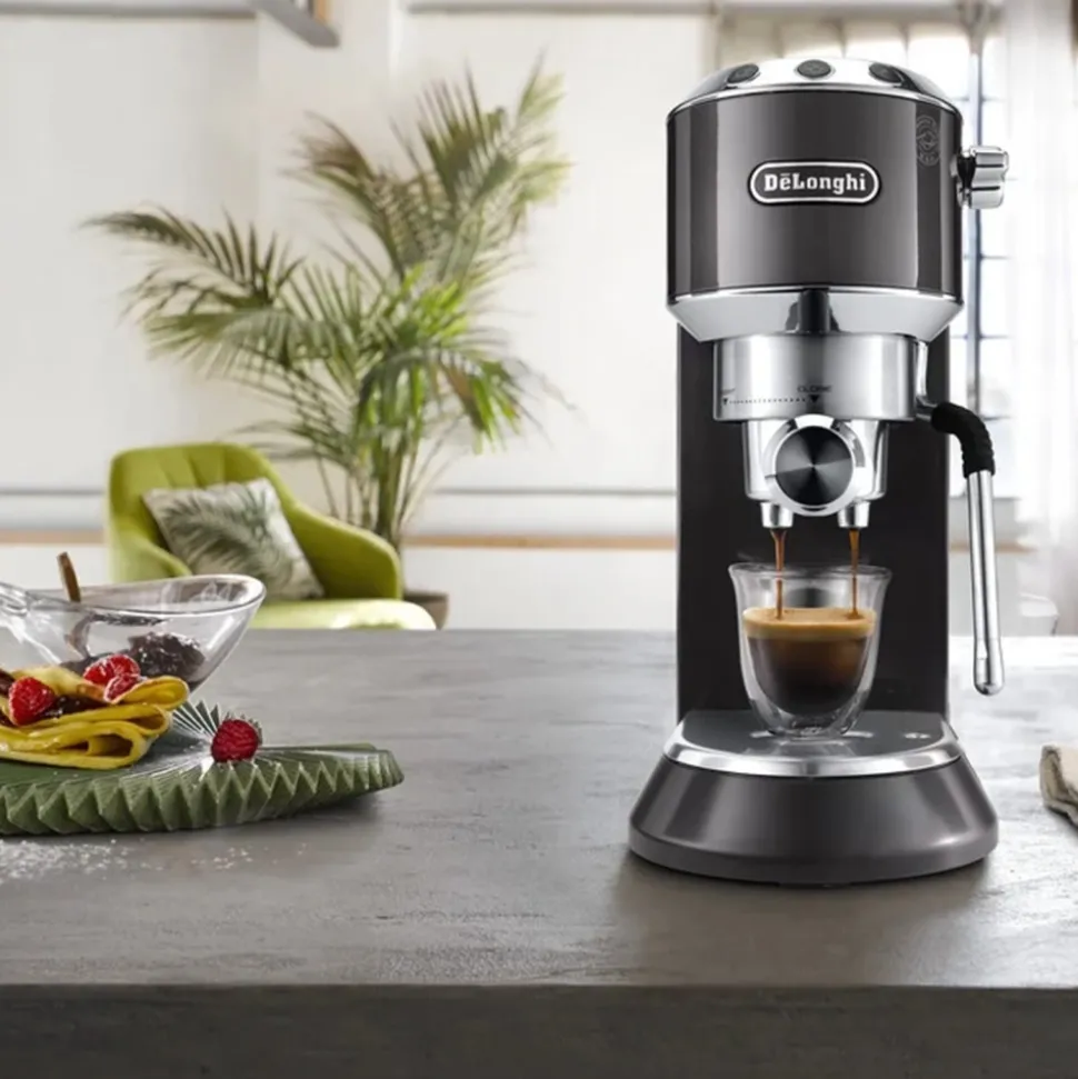 DeLonghi Dedica Arte EC885.GY ESE-espressokeitin – harmaa
