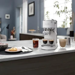 DeLonghi Dedica Duo EC890.WI ESE-espressokeitin – valkoinen