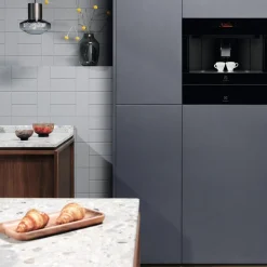 Electrolux KBC85Z integroitava kahvikone – musta