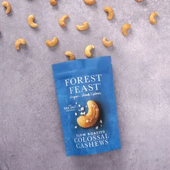 Forest Feast hitaasti paahdetut jättikokoiset cashewpähkinät, 120 g