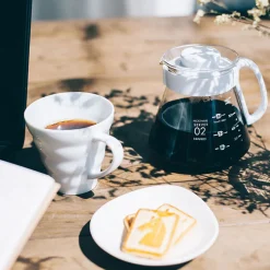 Hario V60-02 Craft (suodatinsuppilo+kannu+suodattimet+kahvimitta) valkoinen
