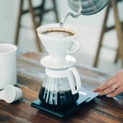Hario V60-02 Craft (suodatinsuppilo+kannu+suodattimet+kahvimitta) valkoinen
