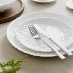 Jälkiruokalautanen Homla SYLIA White Ornament, 21 cm