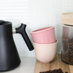 Kohokuviollinen tasting -kuppi Loveramics Dusty Pink, 250 ml