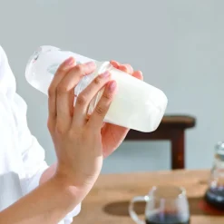 Manuaalinen maidonvaahdotin Hario Latte Shaker White