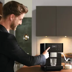 Miele CM 6160 MilkPerfection OBSW kahviautomaatti – musta