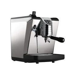 Nuova Simonelli Oscar II espressokone – puoliammattimainen, musta/hopea