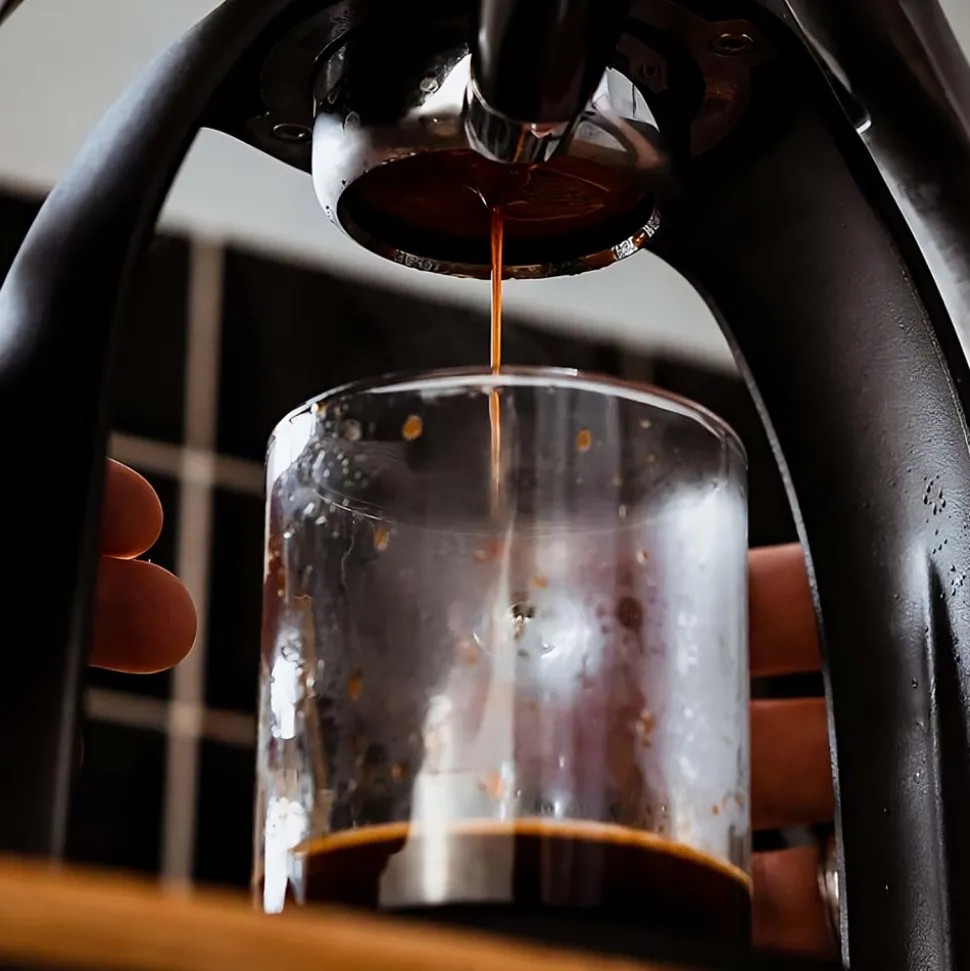 ROK EspressoGC Black manuaalinen espressokeitin – musta