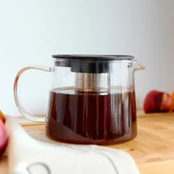 Sihdillä varustettu haudutuskannu Homla MILBO kahville ja teelle, 1,5 l